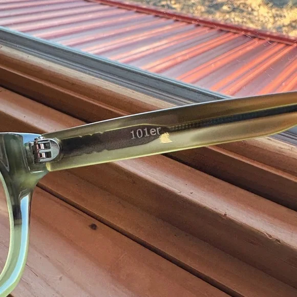 Tres Noir Clear Eyeglasses with 2 Cases - Picture 6 of 9